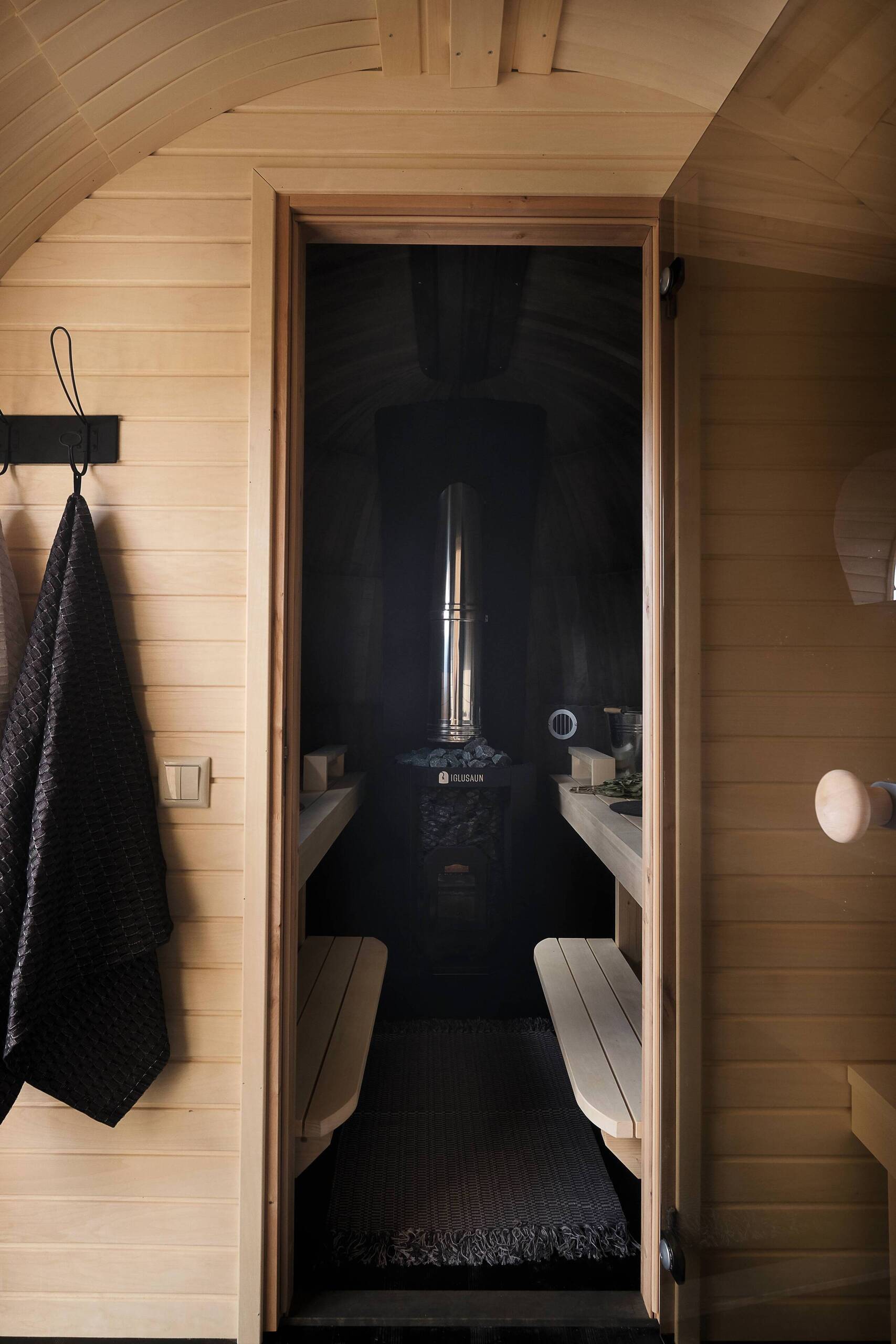 Iglucraft Triple Iglusauna Pre-Assembled Three-Room 4-6 Person Luxury Outdoor Sauna Cabin
